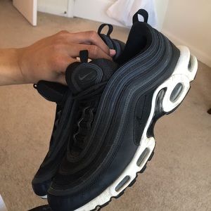 nike air max 90s black sneakers